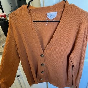 2 long sleeve tops perfect for fall ! 🍂🍁